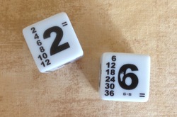 Les dés qui multiplient : pour jouer avec les tables !